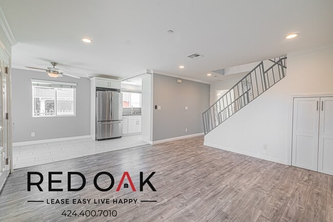 Building Photo - 911 E Hyde Park Blvd Unit A Rental