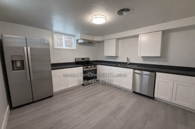 Photo - NO DEPOSIT option available for qualified renters with Obligo Unidad B