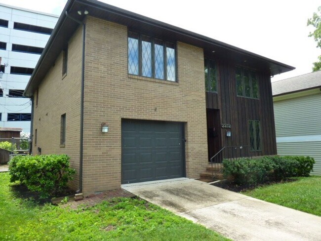 2212 Clinch Ave
