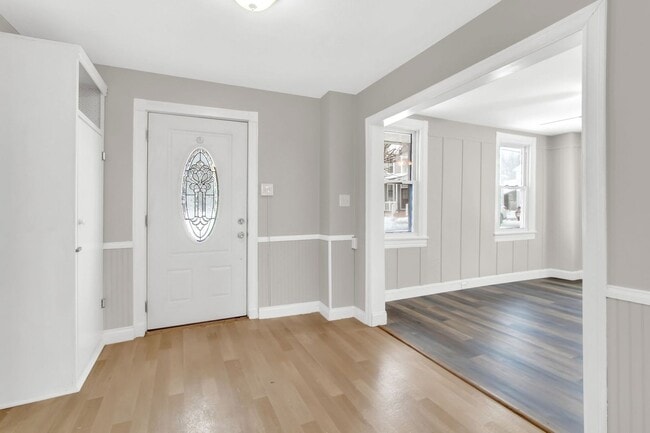 Photo - Bright 4 Bedroom, 2.5 Bath Home in Northeastern Schools!