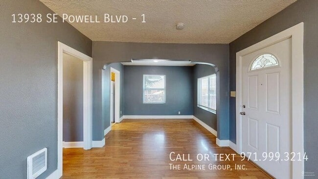 Photo - 13938 SE Powell Blvd