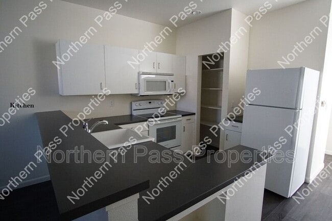 Photo - 6262 Woodrow Bean Transmountain