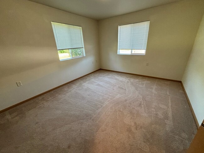 Photo - 5880 Delikowski St