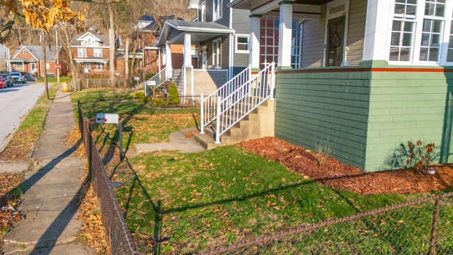 Photo - 163 S Park St