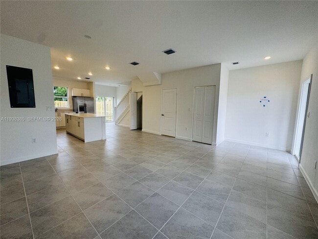 Photo - 223 NW 11th Ct