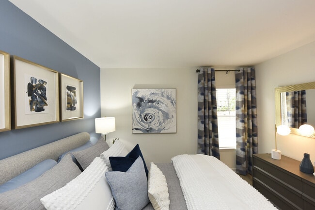 Photo - Vetra West End