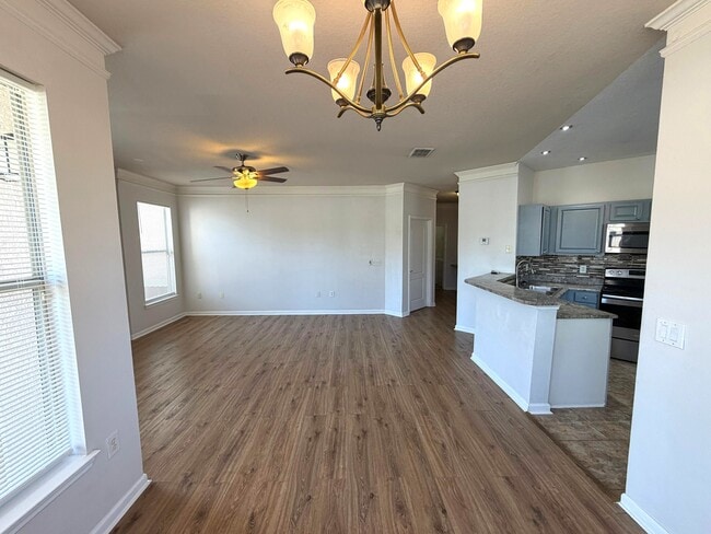 Photo - 18022 Villa Creek Dr