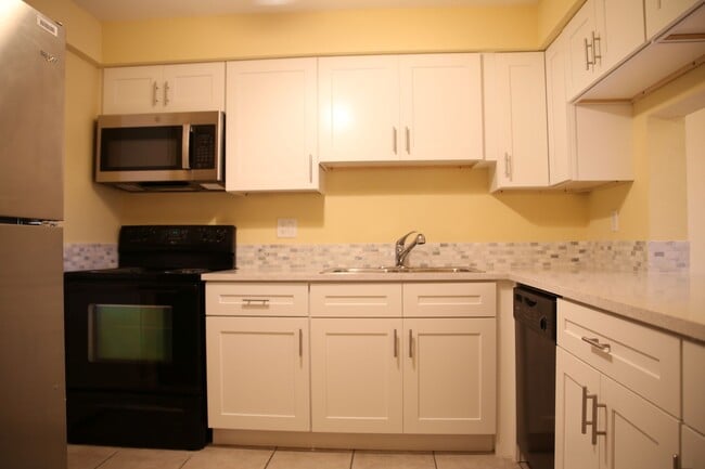 Photo - 2306 S Cypress Bend Dr Unit 318