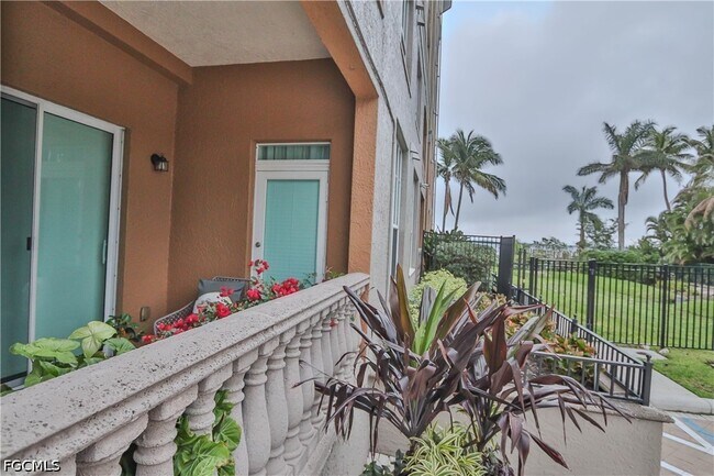 2825 Palm Beach Blvd Unit 116