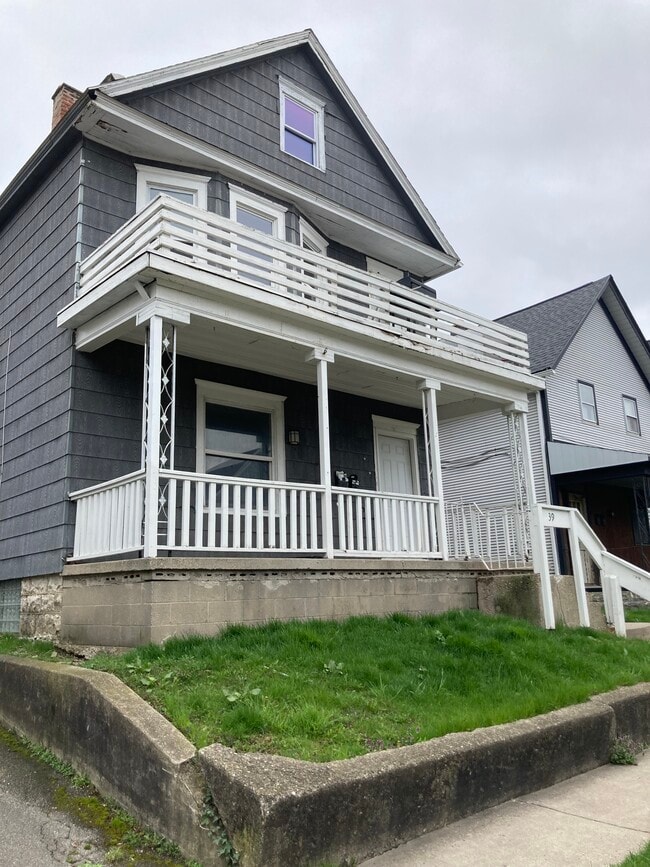 Photo - 39 Barry Pl Unit 2