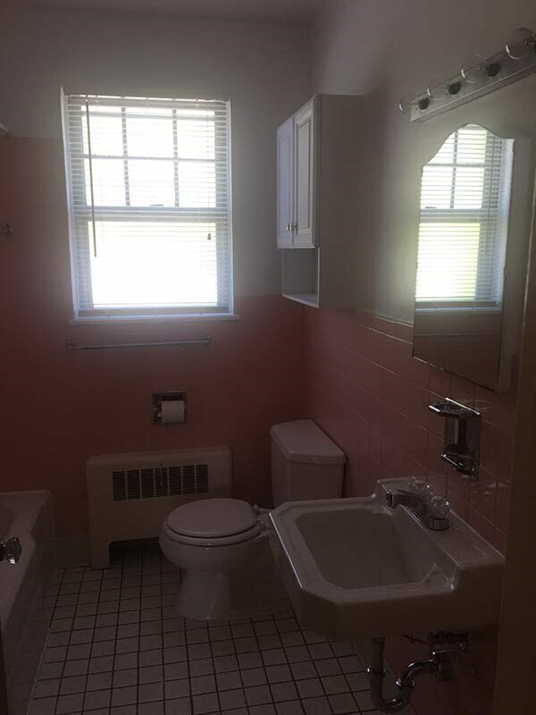 2 bedroom bathroom - Melbourne Court Apartments