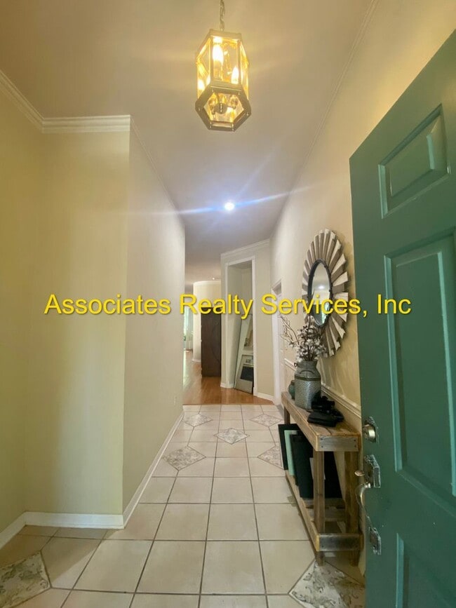 Photo - 3 Bed/2 Bath, On the Golf Course in Haile Plantation-Chickasaw Way!