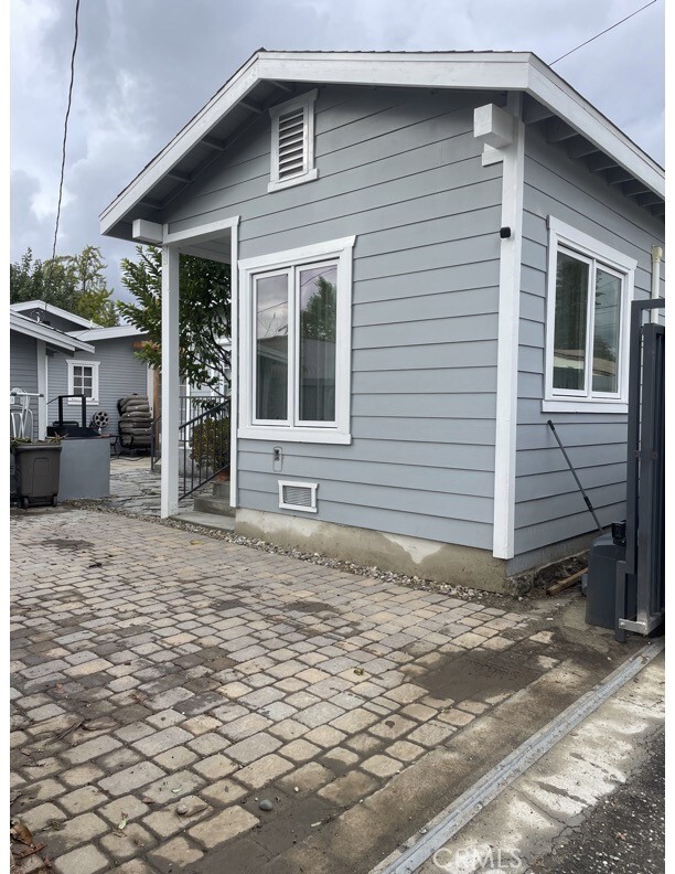 Photo - 212 N Cornell Ave