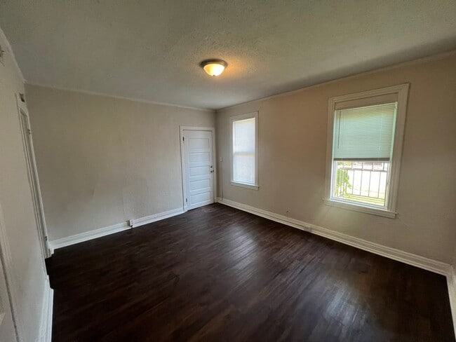 Photo - 1304 Court Ave Unit #1