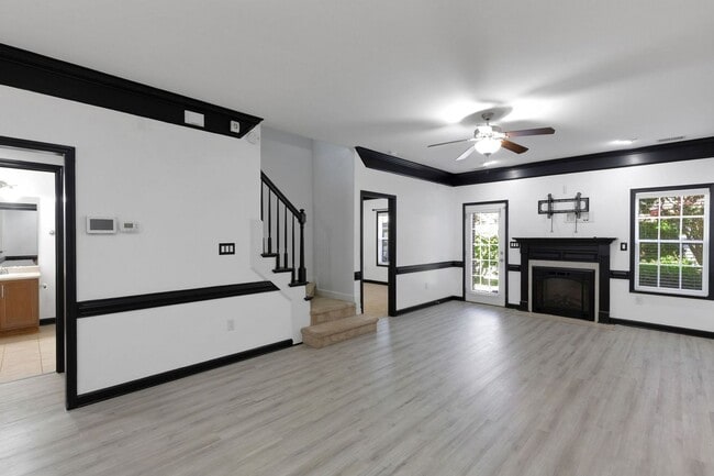 Photo - 5006 Waterloo Ave