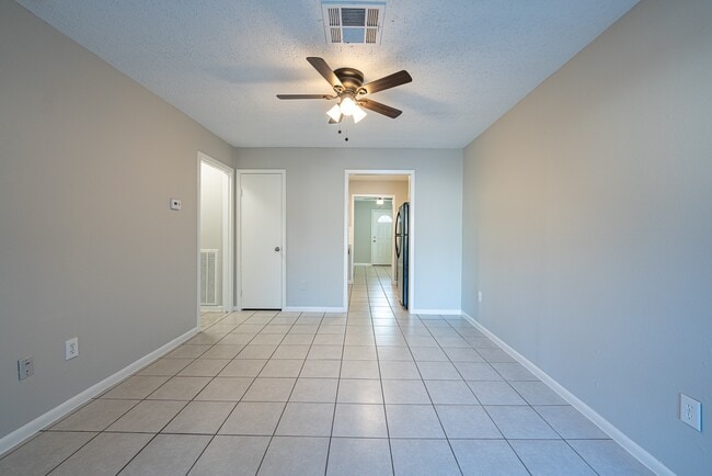 Photo - 8124 Beech Cove Ln