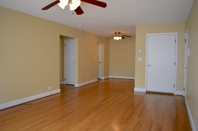 Photo - 1951 Euclid Ave Unidad 102