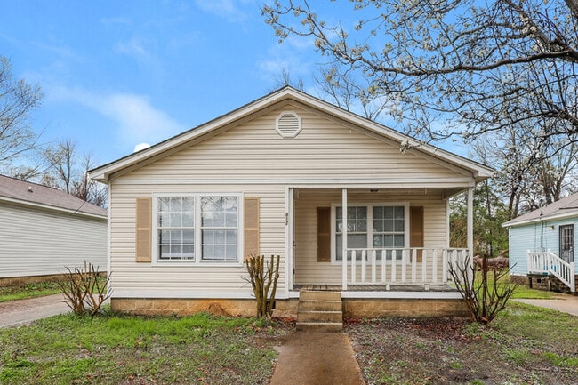 Photo - 812 W Porter St House