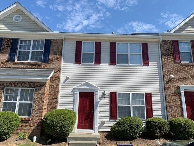 104 Graystar Road, Apex- Bev Roberts Renta... - 104 Graystar Road, Apex- Bev Roberts Renta... House