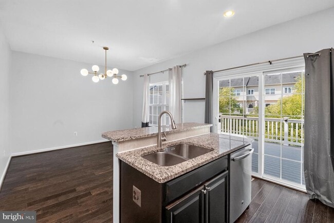 Photo - 728 Millhouse Dr
