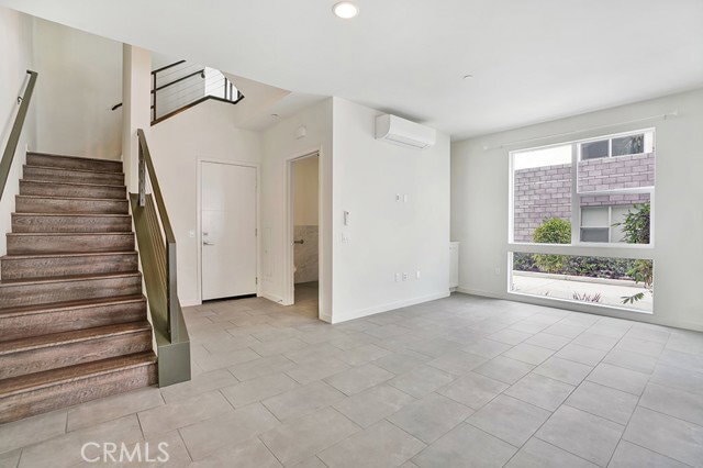 Photo - 1688 Shoreline Way