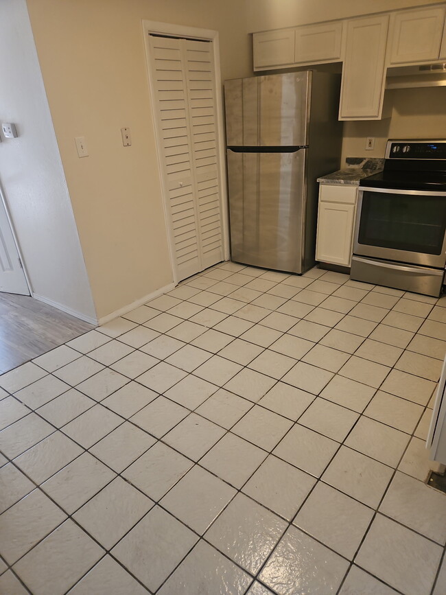 Photo - 4023 Woodfern Dr Apartment