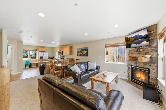 Photo - 3555 N Fox Run Dr Unidad 303