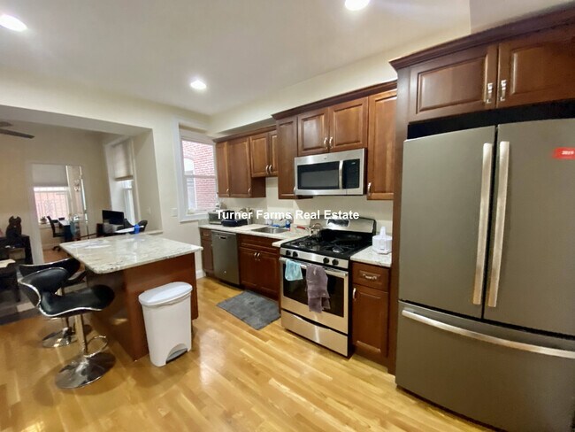 Photo - 1029 Tremont St