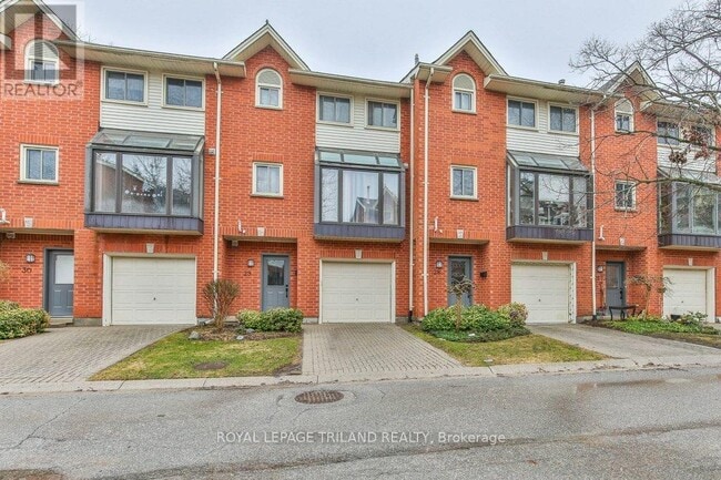 Photo - 683 Windermere Rd