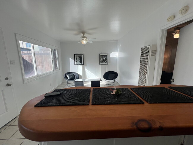 Photo - 1132 Dover Ln Unidad A