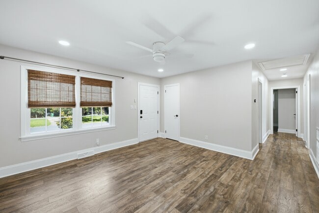 Photo - 1915 Kilborne Dr
