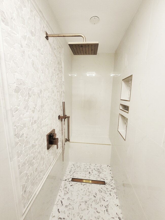 Photo - 2305 Whispering Pines Dr