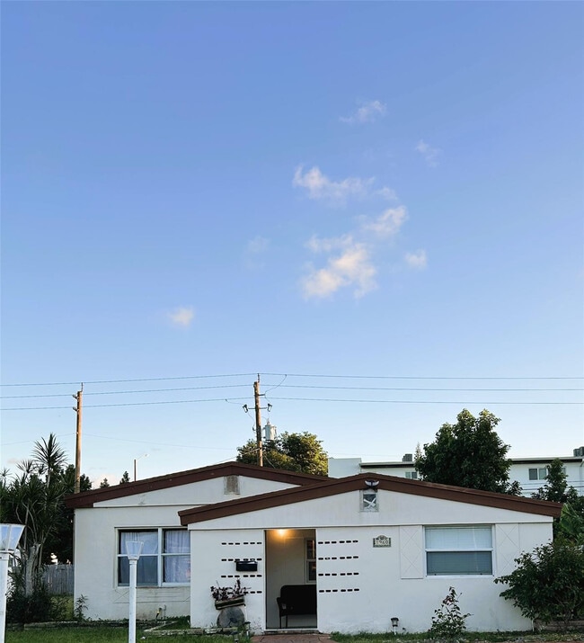 Photo - 1960 NE 173rd St