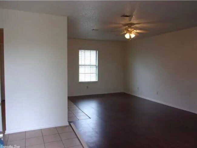 Photo - 1722 W 44th St Unit B