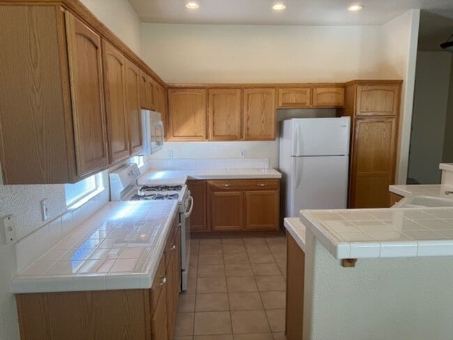 Photo - <b>Beautiful Three Bedroom in the Golf Cou...