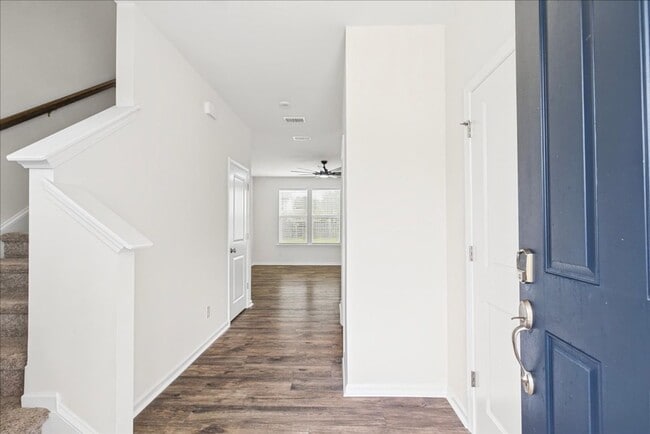 33 Southern Way
