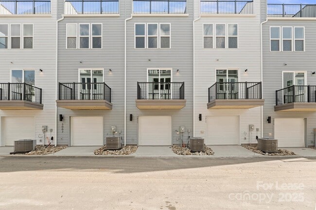 Photo - 3011 Jolene Ct