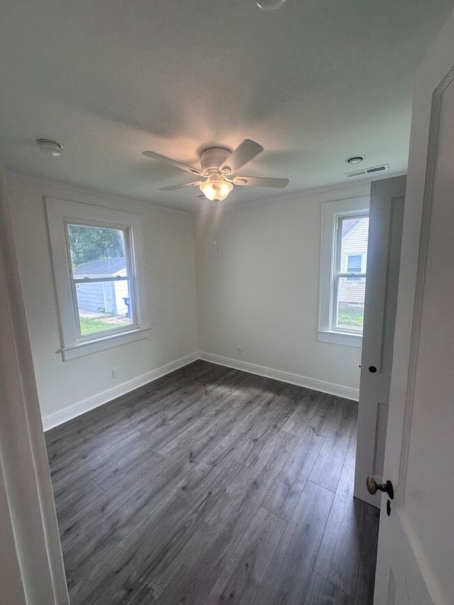 Photo - 2730 Vimy Ridge Ave