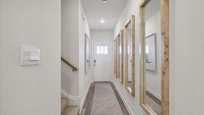 160 River Rdg Dr