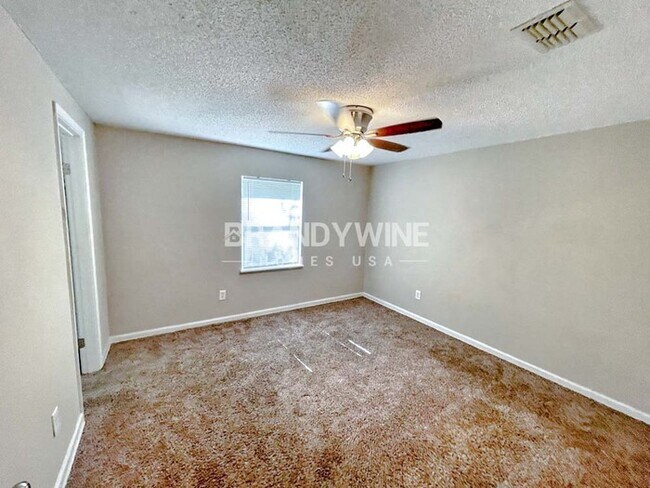 Photo - 5937 Camaro Dr W