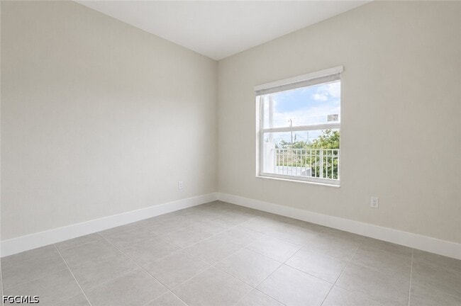 Photo - 3313 SW 8th Pl Unit #205