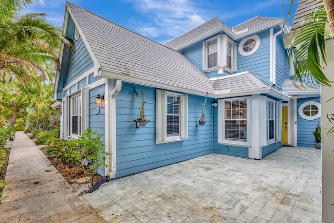 Building Photo - 120 Ocean Dunes Cir Rental