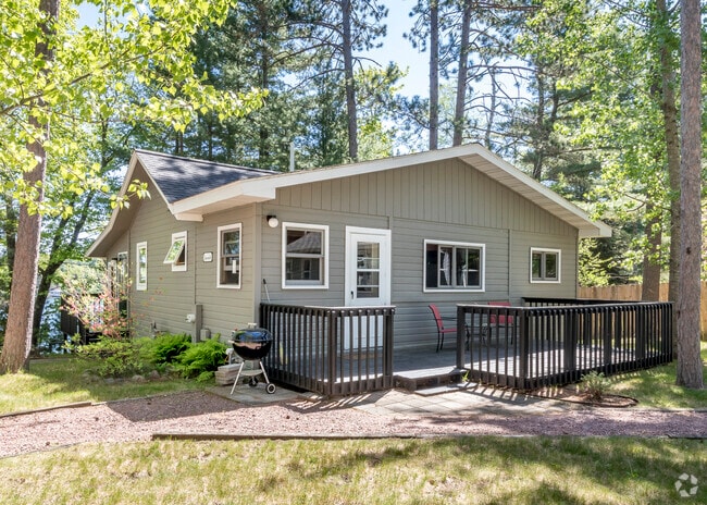 Building Photo - 9484 Country Club Rd Rental