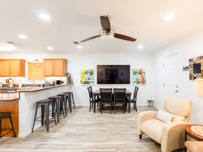 Photo - 127 Pompano Ave