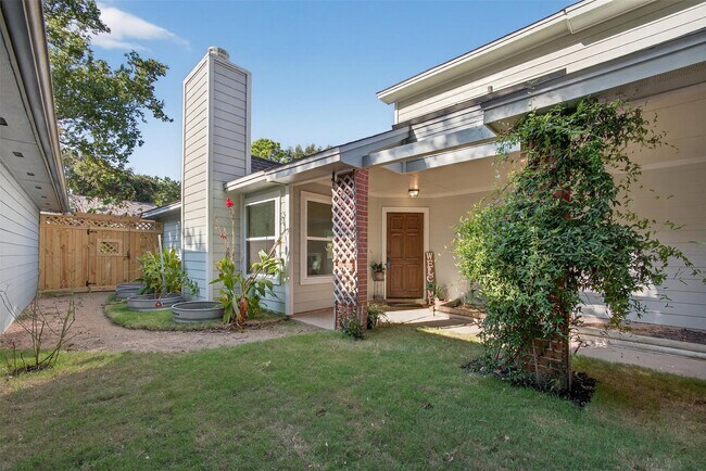 Photo - 8515 Pool Creek Dr