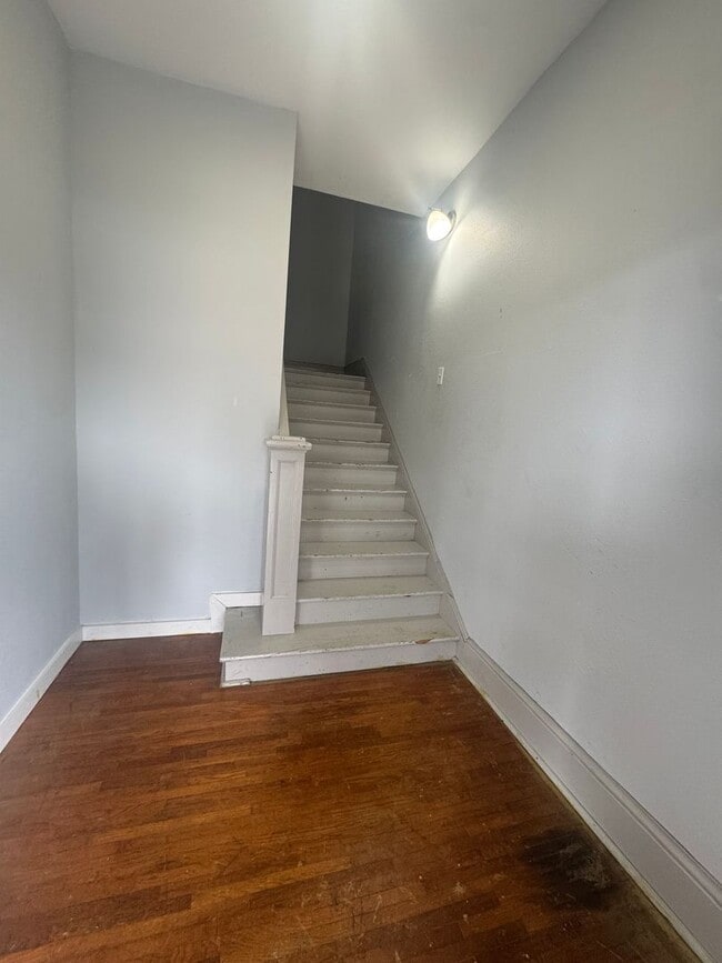 Photo - Two Bedroom Highland Apartment