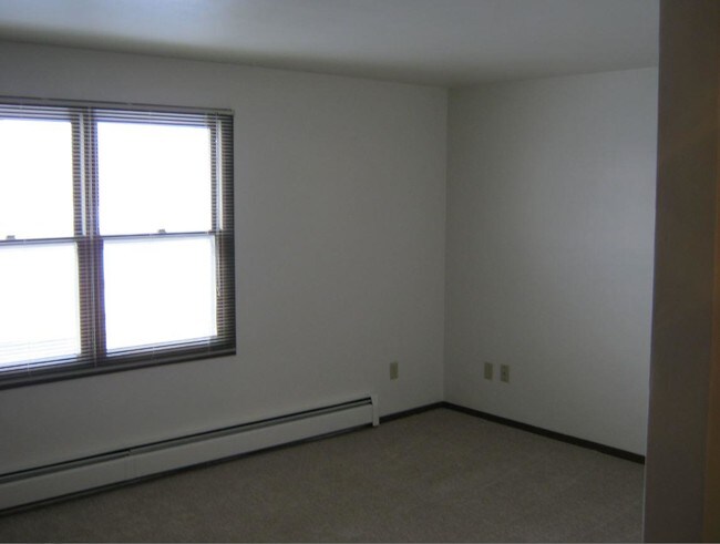 Bedroom - Matthias Court Apartments