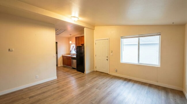Photo - Utilities Paid: 3 Bed Laurel District Apartment with Modern Updates Unidad 2243