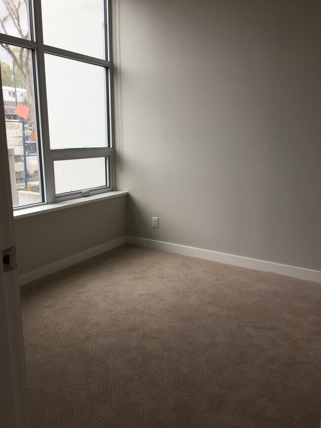 Photo - 4963-4963 Cambie St