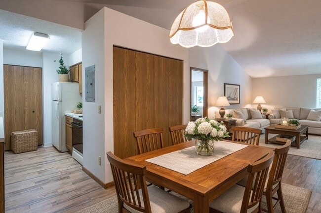 Merriman Valley Apartments & Townhomes